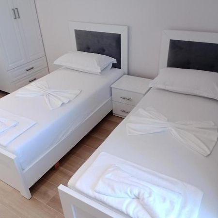 Hotel Opolonia Ksamil Luaran gambar