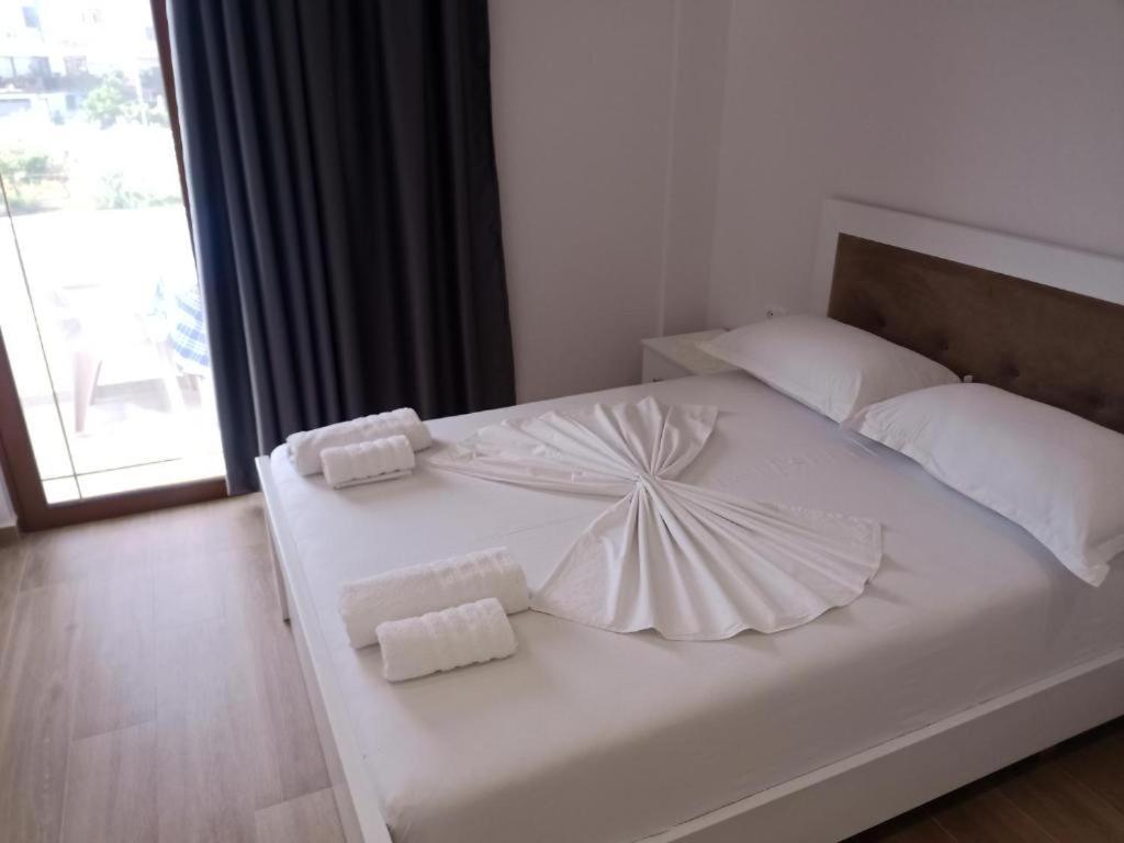 Hotel Opolonia Ksamil Luaran gambar