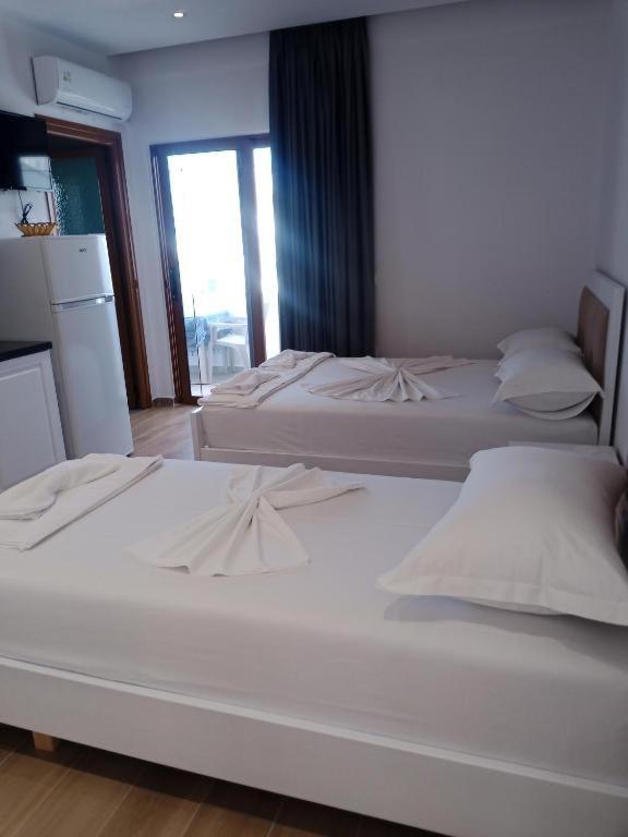 Hotel Opolonia Ksamil Luaran gambar