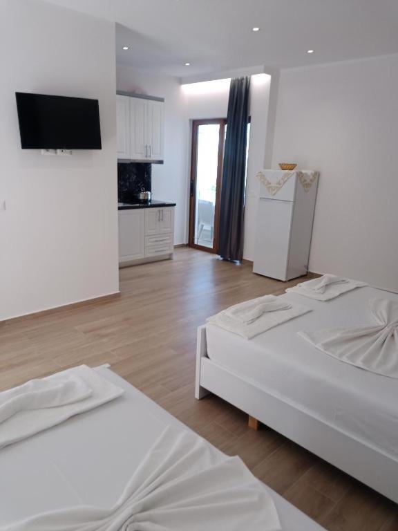 Hotel Opolonia Ksamil Luaran gambar