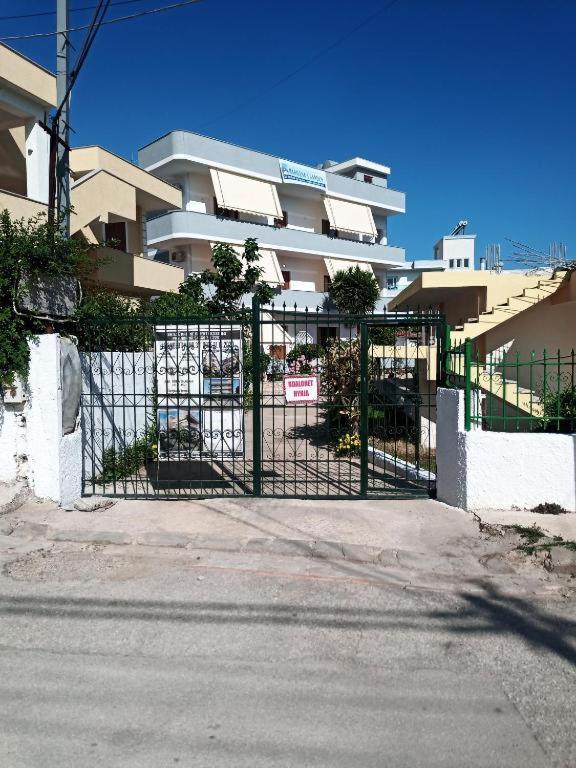 Hotel Opolonia Ksamil Luaran gambar